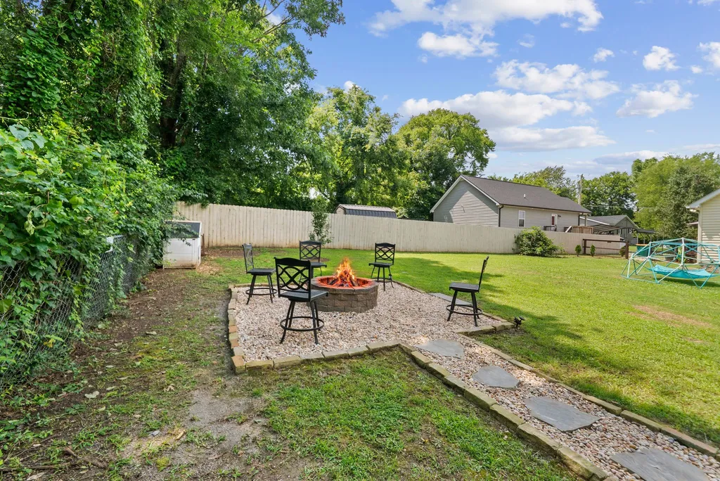 717 Marshall Street Lewisburg TN 37091