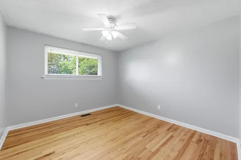 15 Holiday Lane Chattanooga TN 37415
