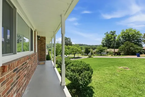 15 Holiday Lane Chattanooga TN 37415