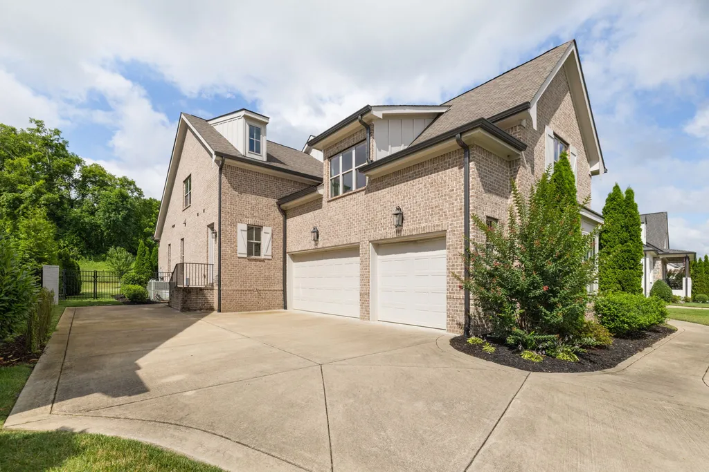 3648 Ronstadt Road Thompsons Station TN 37179
