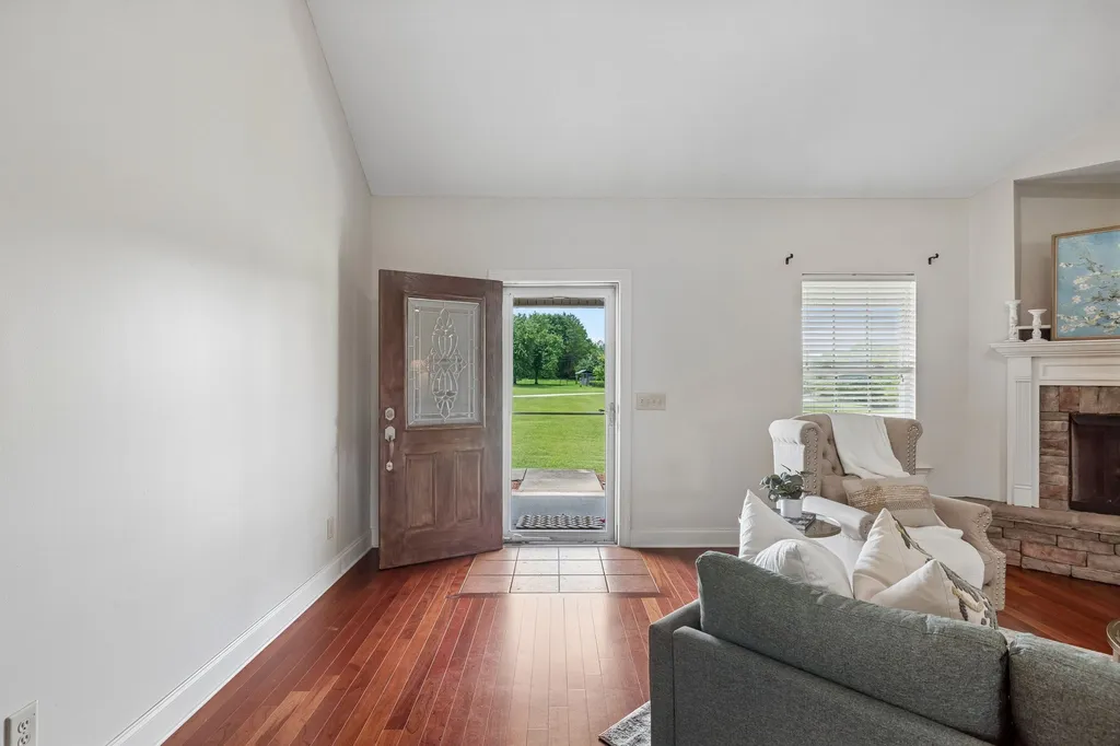 883 Centerville Road Lebanon TN 37087