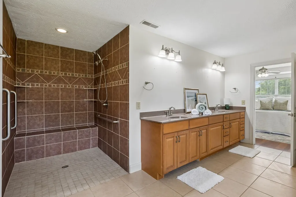 883 Centerville Road Lebanon TN 37087