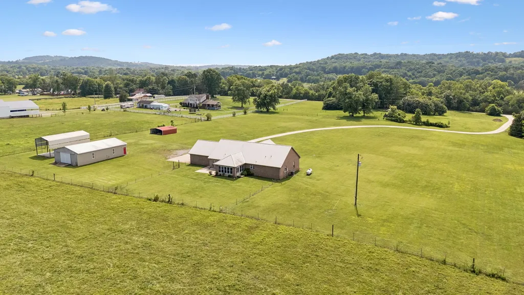 883 Centerville Road Lebanon TN 37087