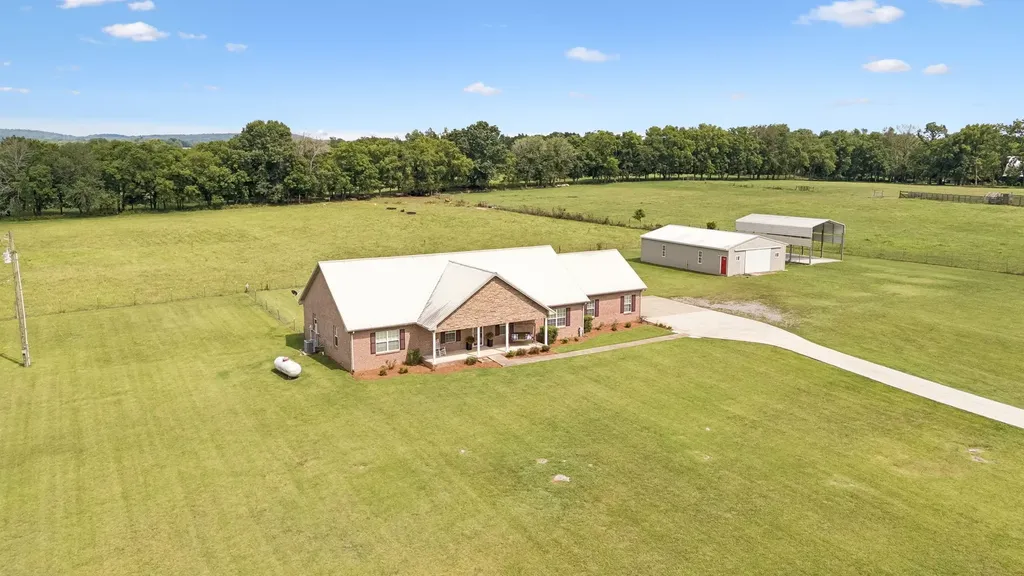 883 Centerville Road Lebanon TN 37087