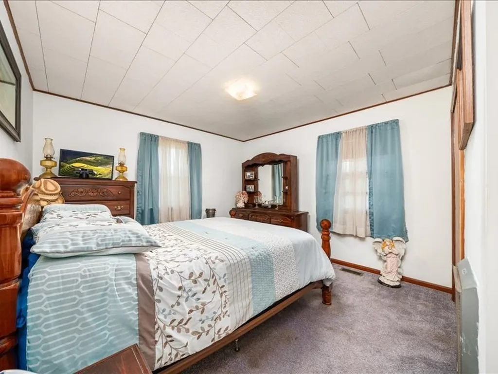 1050 Tompkinsville Highway Moss TN 38575