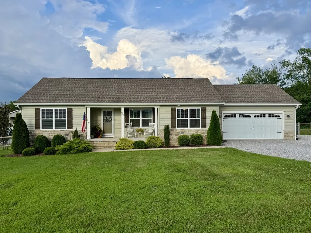 970 White Road Portland TN 37148