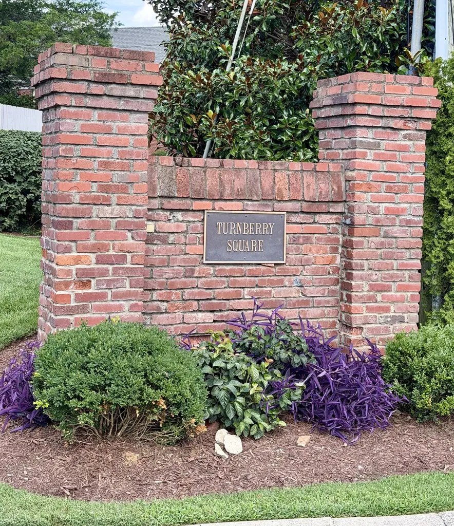 2036 Graybar Lane Nashville TN 37215