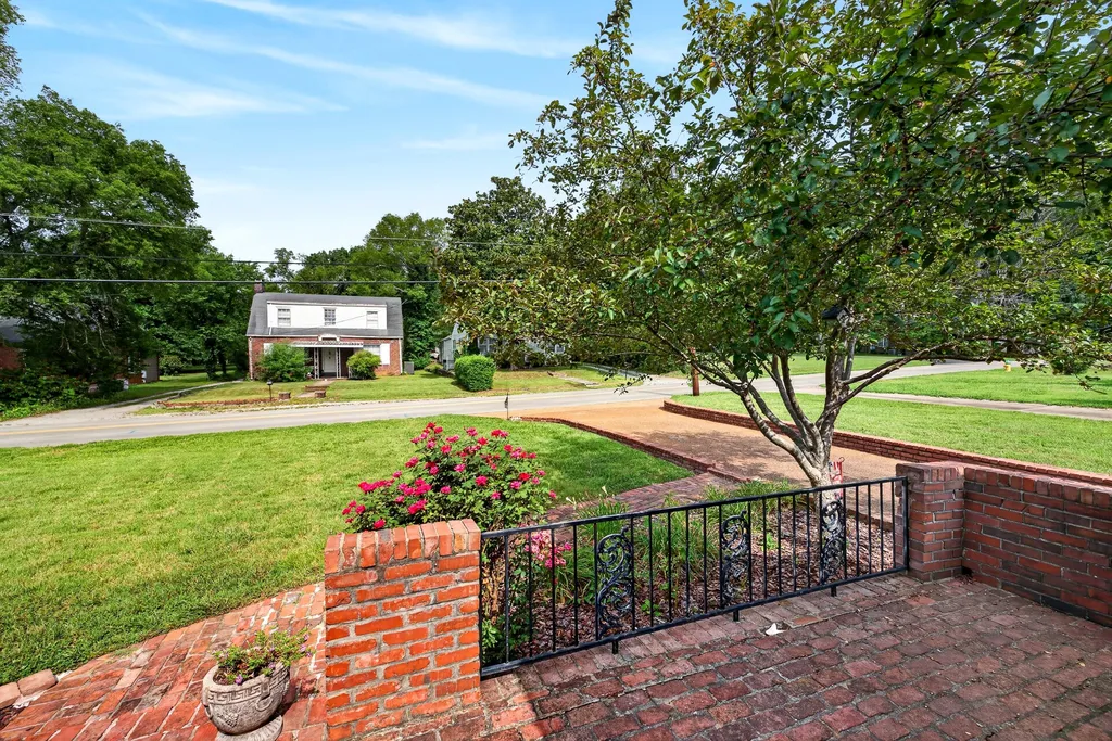 123 Castle Heights Avenue Lebanon TN 37087