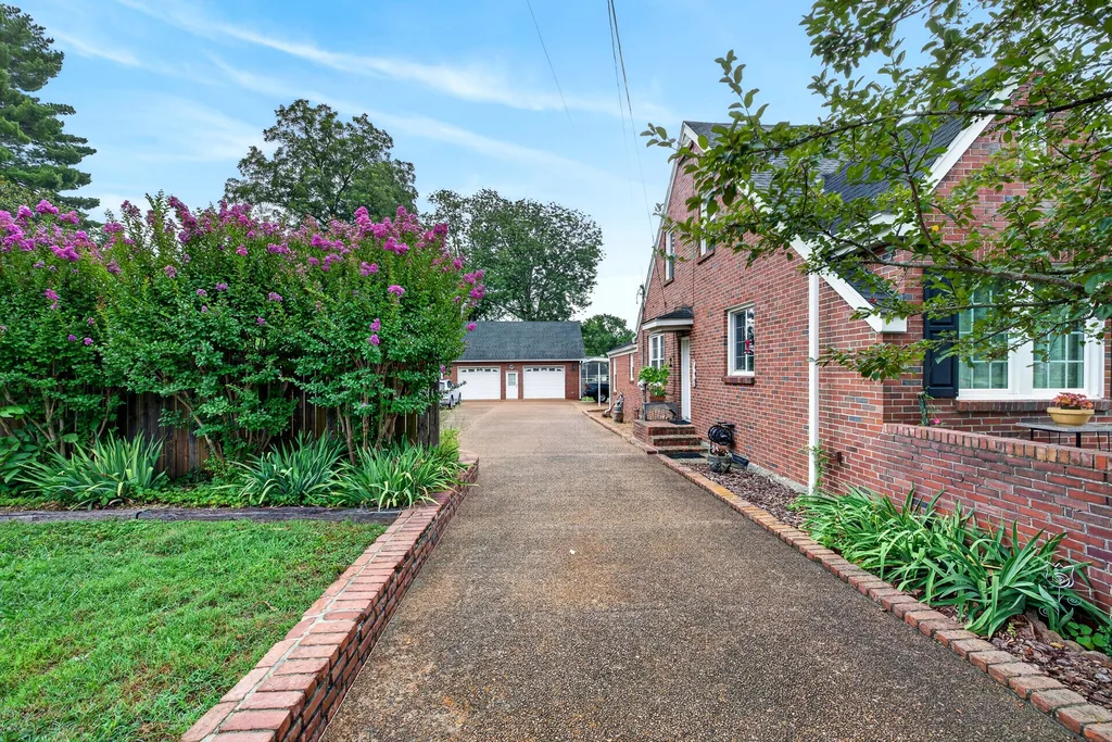 123 Castle Heights Avenue Lebanon TN 37087