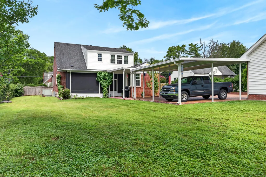 123 Castle Heights Avenue Lebanon TN 37087
