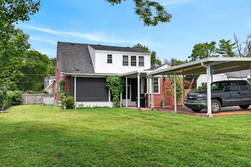 123 Castle Heights Avenue Lebanon TN 37087