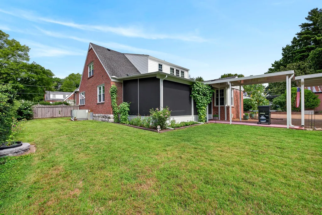 123 Castle Heights Avenue Lebanon TN 37087