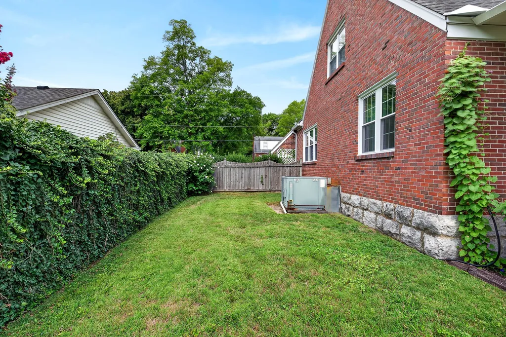 123 Castle Heights Avenue Lebanon TN 37087