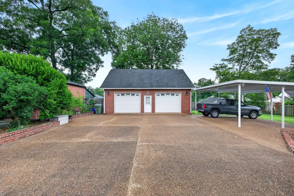123 Castle Heights Avenue Lebanon TN 37087
