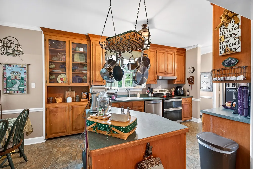123 Castle Heights Avenue Lebanon TN 37087