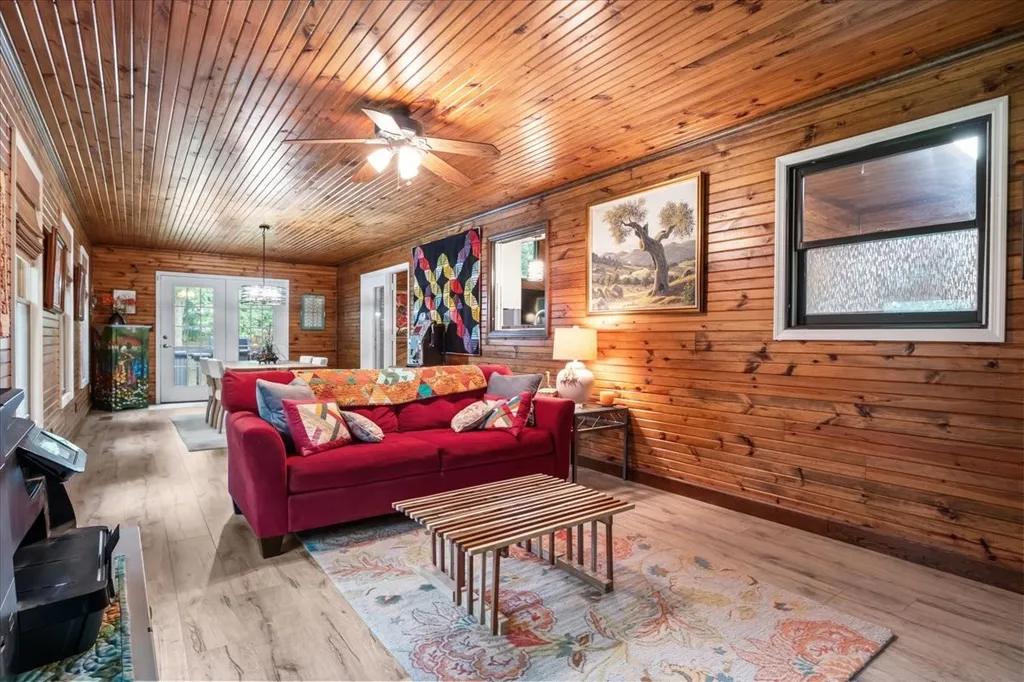 6400 Bakerville Road Waverly TN 37185