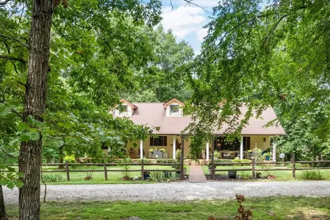 6400 Bakerville Road Waverly TN 37185
