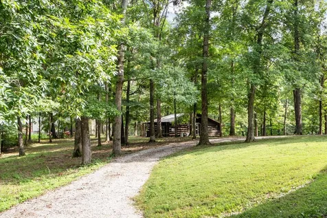6400 Bakerville Road Waverly TN 37185