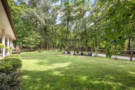 6400 Bakerville Road Waverly TN 37185