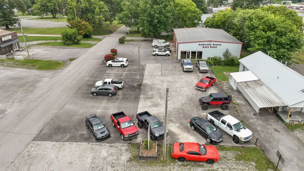 612 S Anderson Street Tullahoma TN 37388