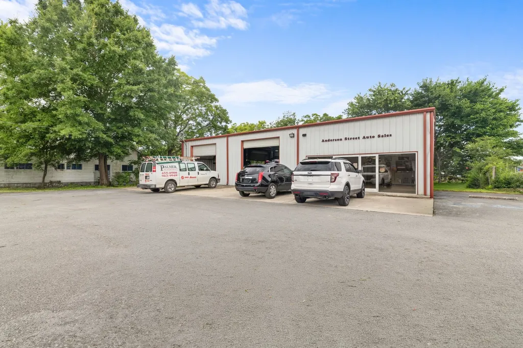 612 S Anderson Street Tullahoma TN 37388