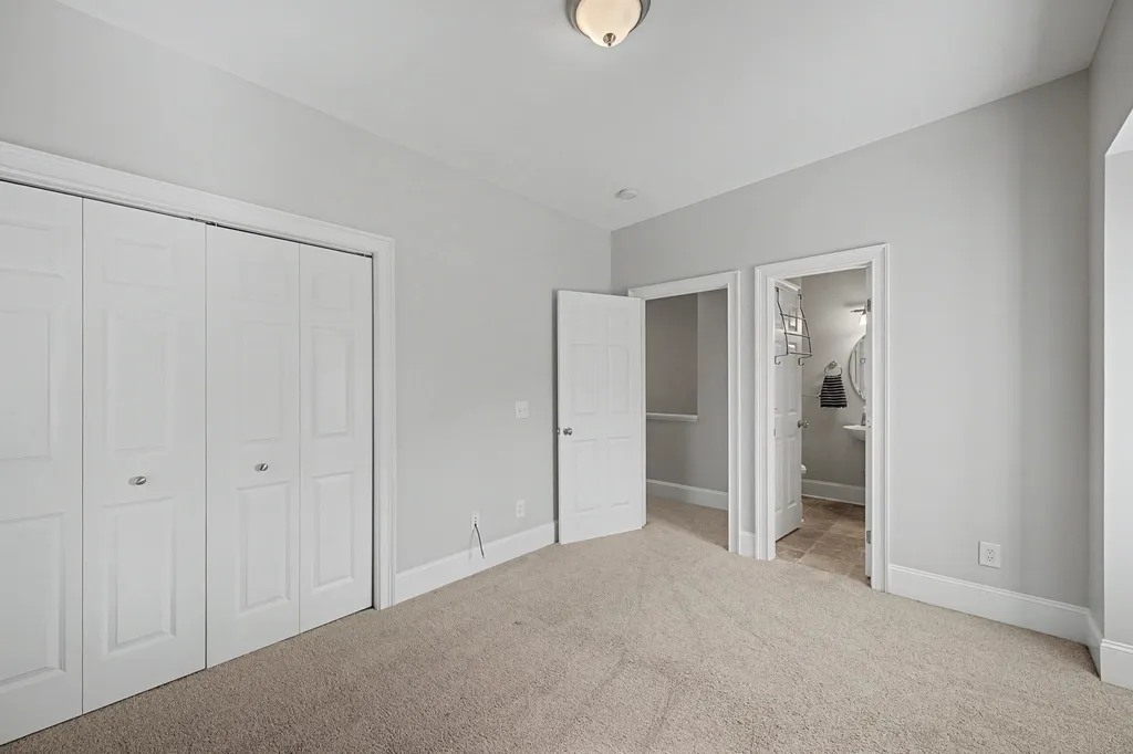 2102B Sharondale Drive Nashville TN 37215