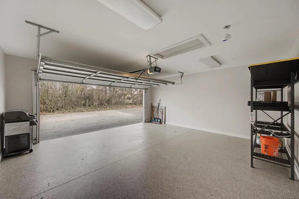 2102B Sharondale Drive Nashville TN 37215