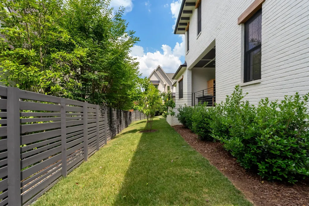 3916A Cross Creek Road Nashville TN 37215