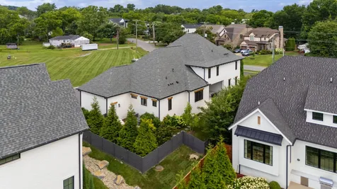 3916A Cross Creek Road Nashville TN 37215