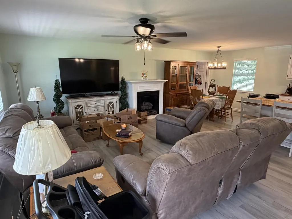 693 Oak Street Dayton TN 37321