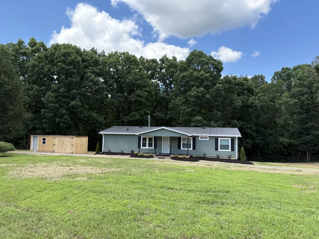 6420 Cochran Lane Lyles TN 37098