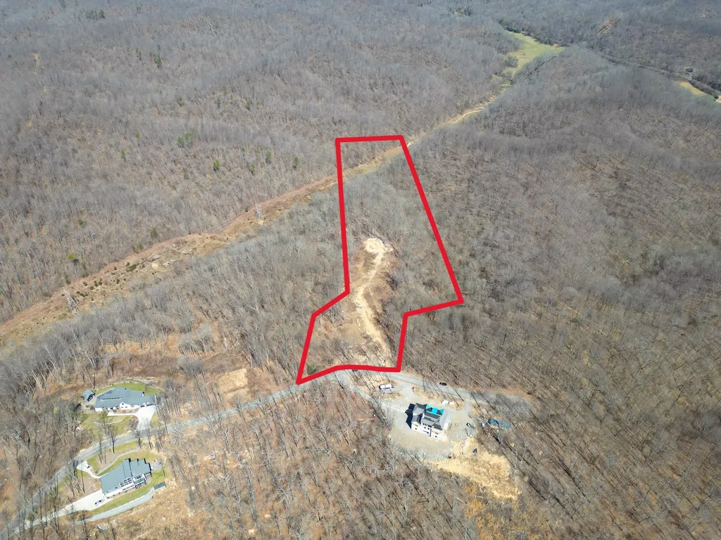 1065 Sioux Trail Pegram TN 37143