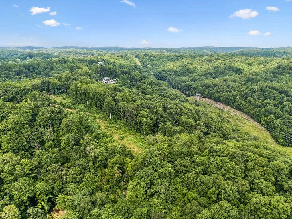1065 Sioux Trail Pegram TN 37143