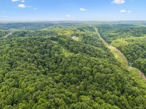 1065 Sioux Trail Pegram TN 37143