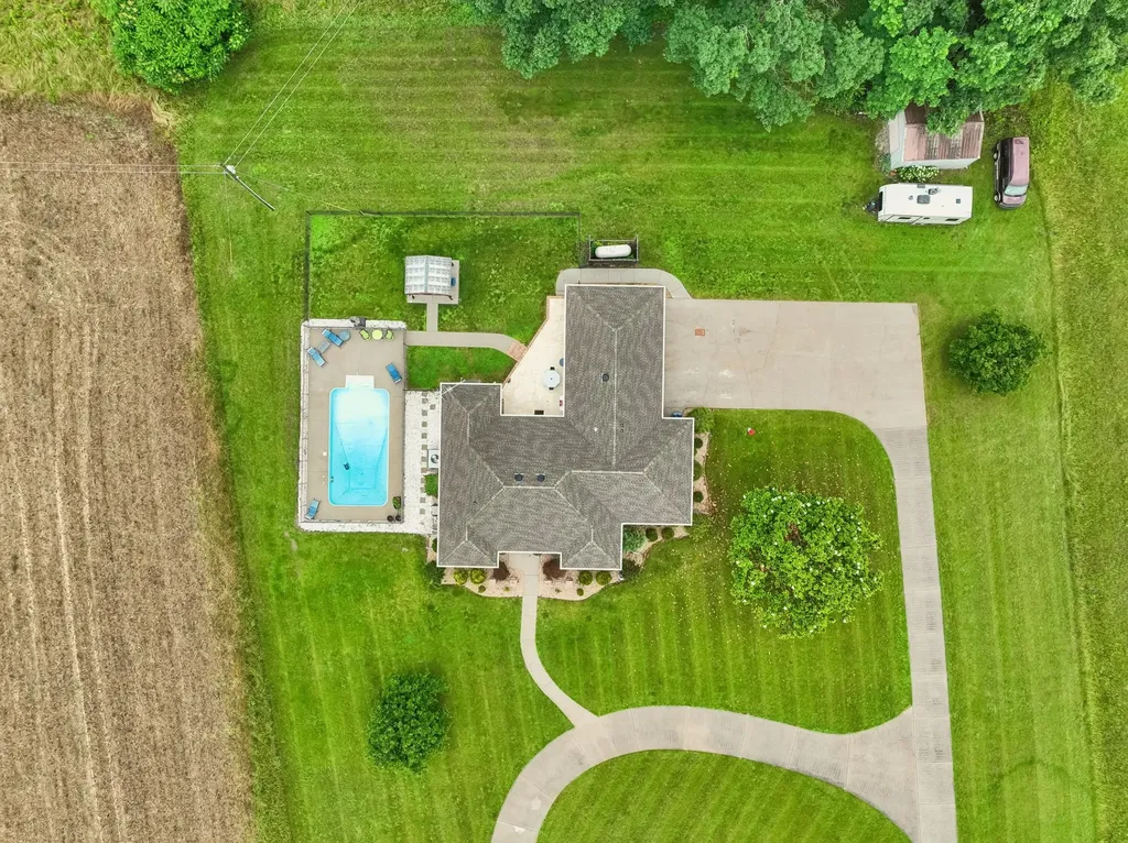 140 Hudson Lane Lafayette TN 37083