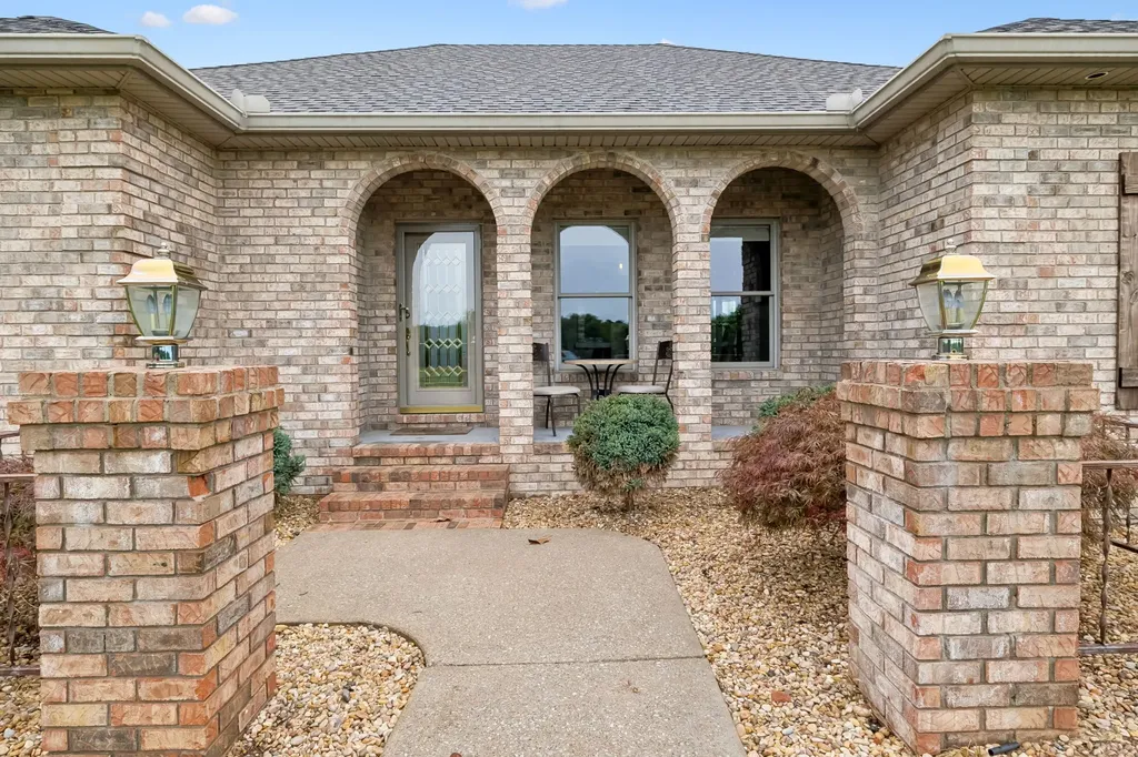 140 Hudson Lane Lafayette TN 37083