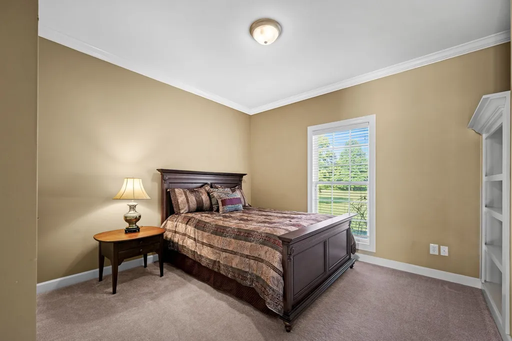 1725 N Lovvorn Road Christiana TN 37037