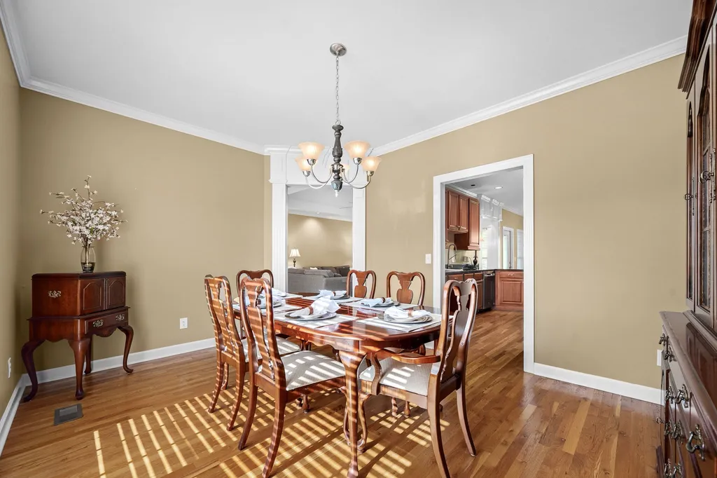 1725 N Lovvorn Road Christiana TN 37037