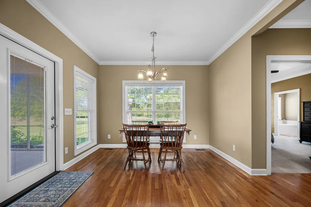 1725 N Lovvorn Road Christiana TN 37037