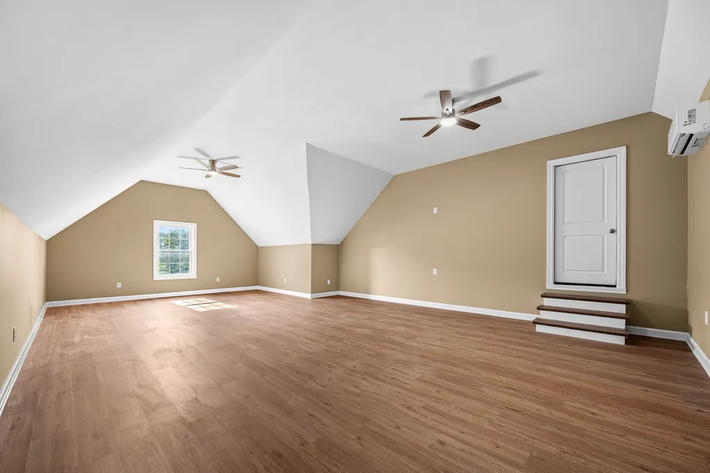 1725 N Lovvorn Road Christiana TN 37037