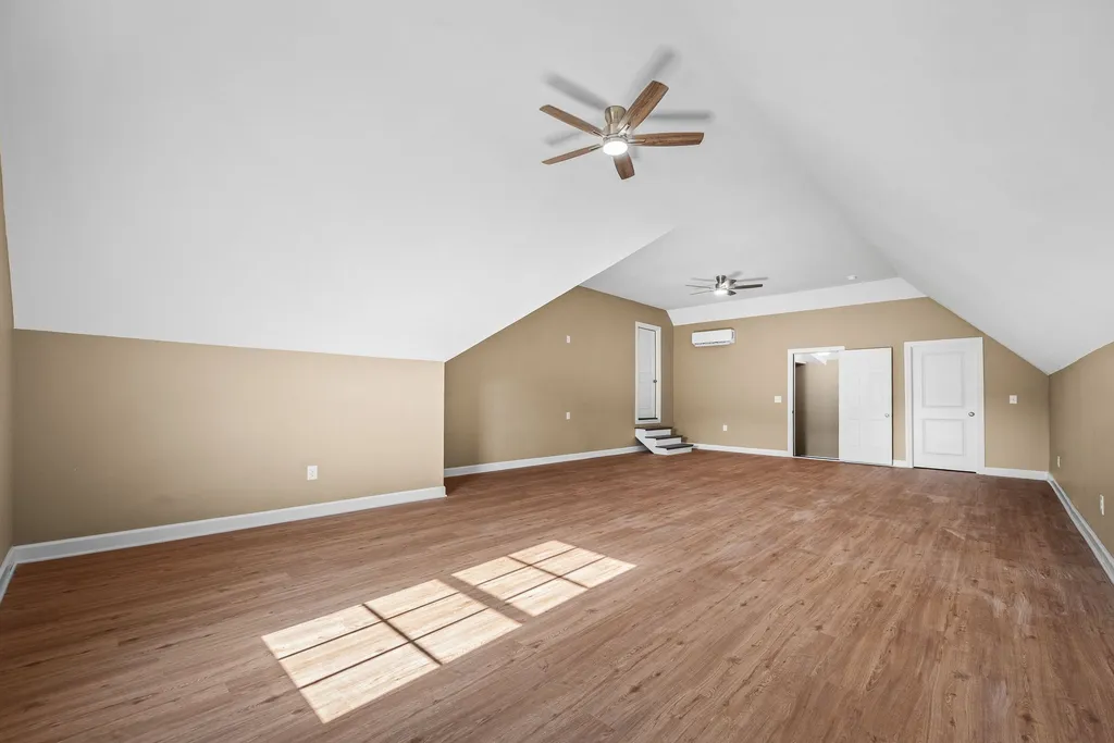 1725 N Lovvorn Road Christiana TN 37037