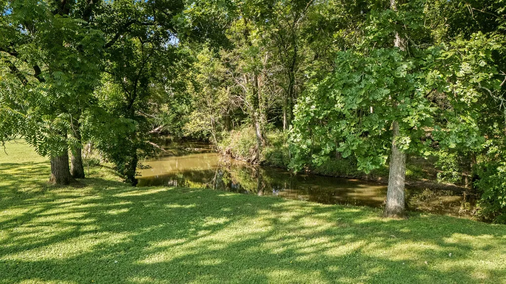 1725 N Lovvorn Road Christiana TN 37037