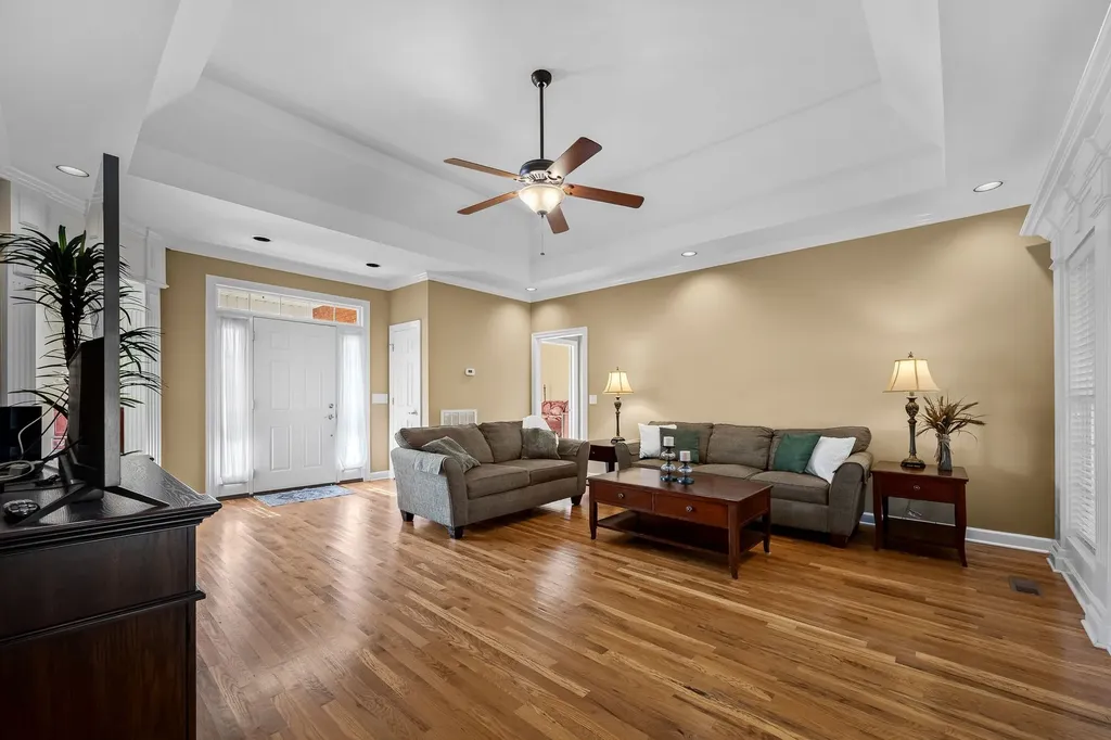 1725 N Lovvorn Road Christiana TN 37037