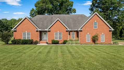 1725 N Lovvorn Road Christiana TN 37037
