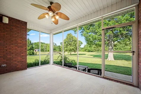 1725 N Lovvorn Road Christiana TN 37037