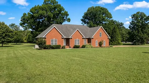 1725 N Lovvorn Road Christiana TN 37037