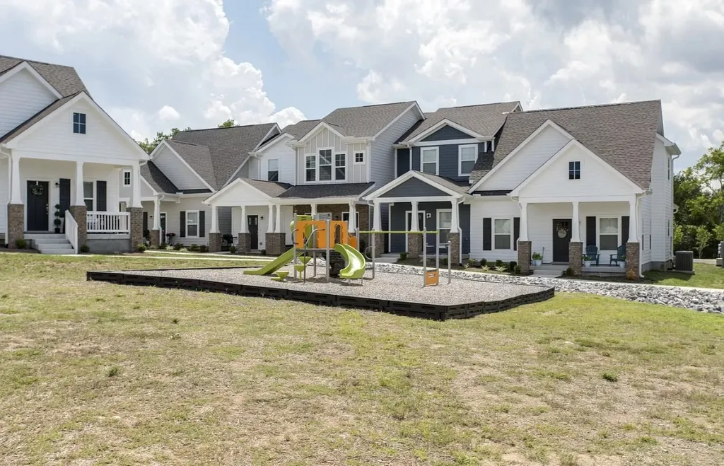 975 Ashland Place Drive Nashville TN 37218