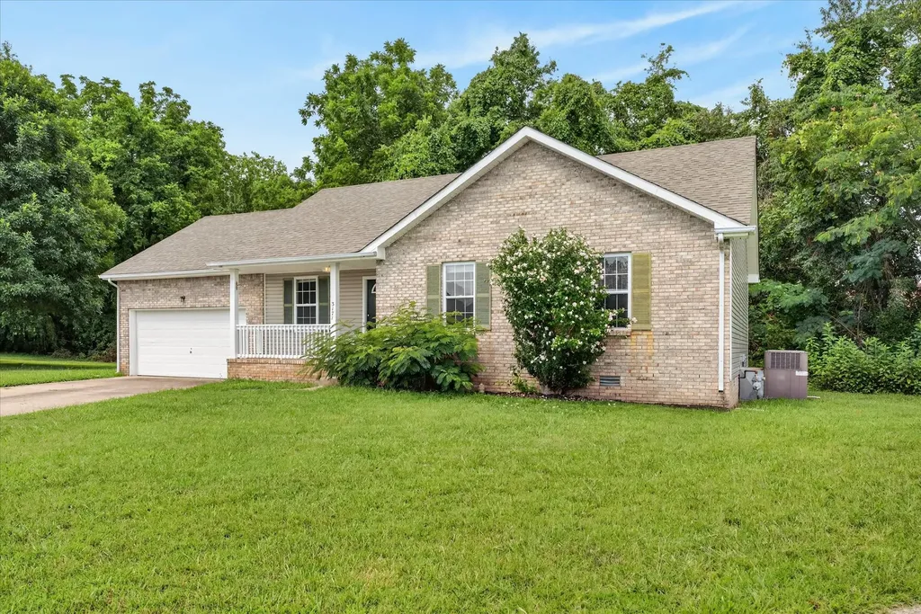 3171 Buckhorn Court Clarksville TN 37043