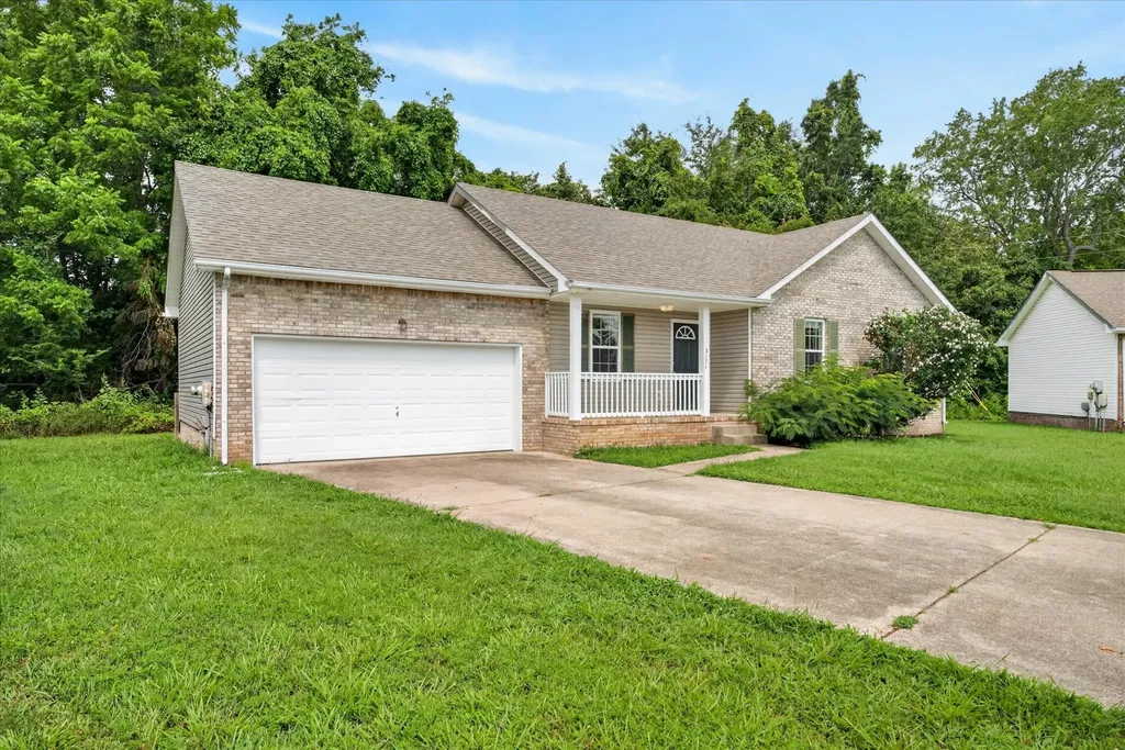 3171 Buckhorn Court Clarksville TN 37043
