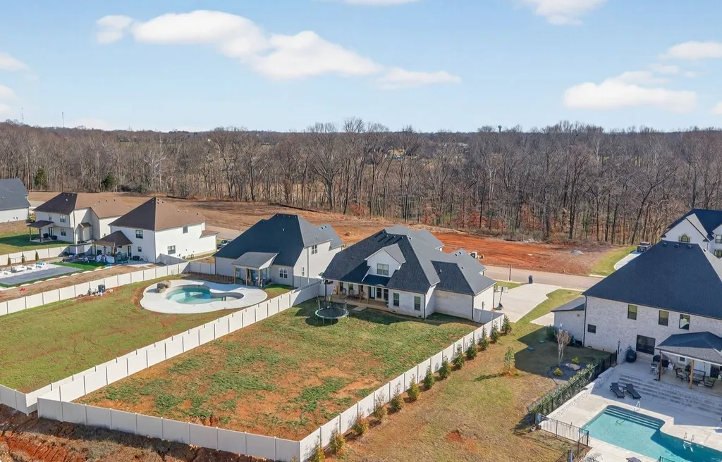 308 Young Lane Pleasant View TN 37146